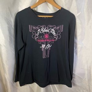 Smith & Wesson I Shoot Like A Girl Black Pink White Gun Print Long Sleeve Tee